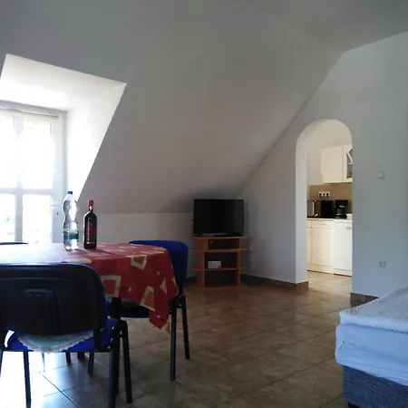 Klimatisierte Mit Pool Balatonmáriafürdő