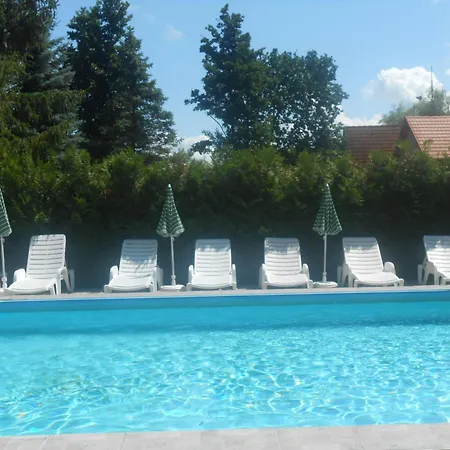 شقة Klimatisierte Mit Pool Balatonmáriafürdő